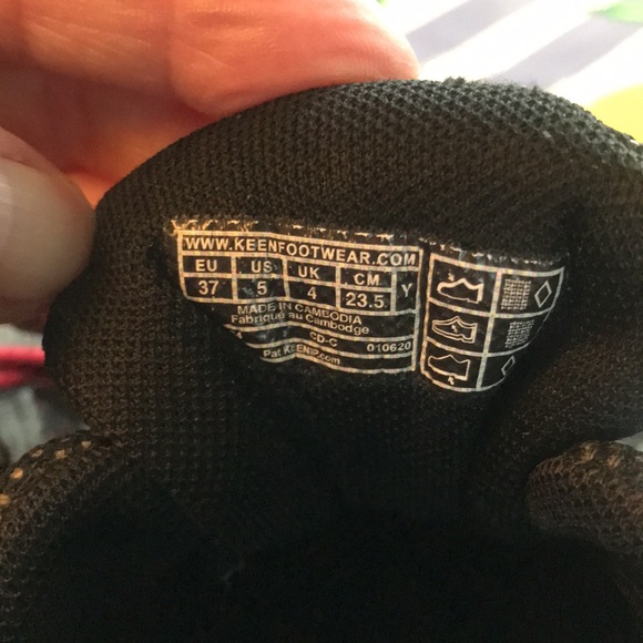 Keen size 5 used still lots of life left in them - Picture 6 of 6